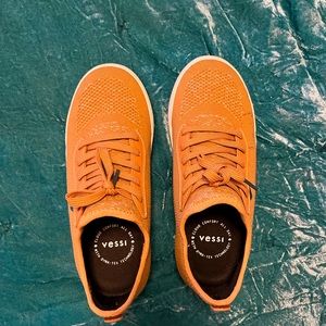 Vessi weekend sneakers- light brown.